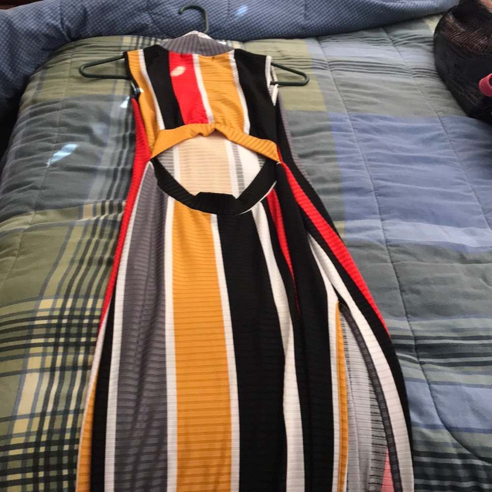 Dress - Picture 7 of 8
